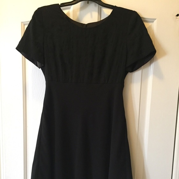 Donna Ricco Dresses & Skirts - Donna Ricco New York Dress Embroidered Empire Sz 6